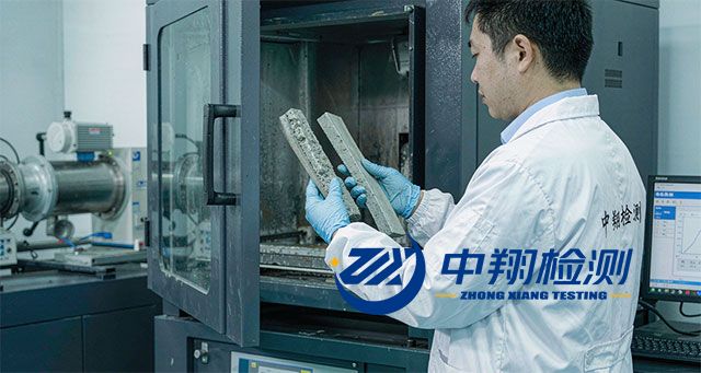 塑料件早期开裂数据揭秘：5 类老化因素与检测方案对比